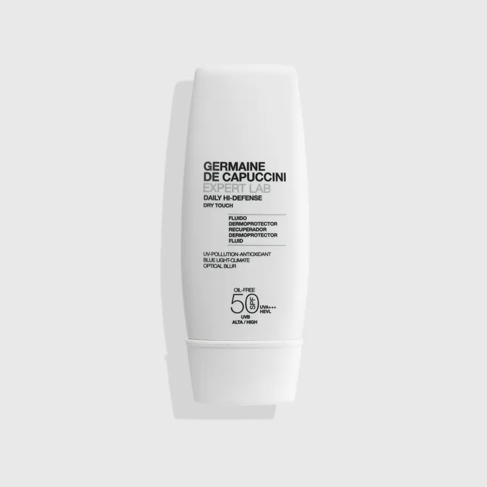 00370018_1.jpg.webp DAILY HI-DEFENSE SPF 50 - Imagen 1